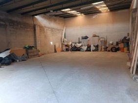 Nave en Venta en  Pinos Puente, Granada
